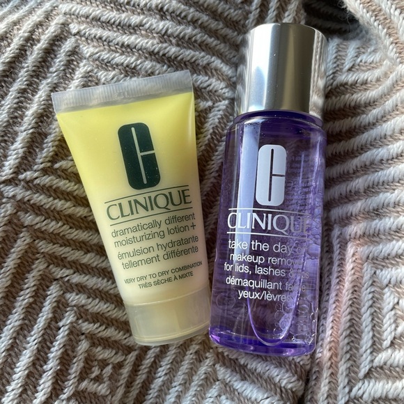 Clinique Skincare Set - Mini Lotion 30 ml & Makeup Remover 50 ml - Picture 1 of 6